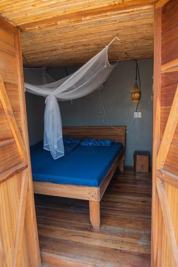 Puerto Viejo de Talamanca Roots Familyホステル エクステリア 写真