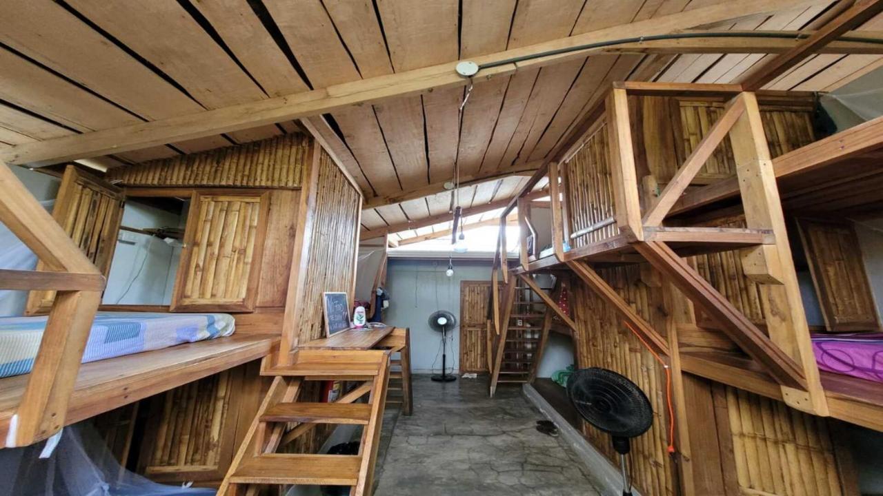 Puerto Viejo de Talamanca Roots Familyホステル エクステリア 写真